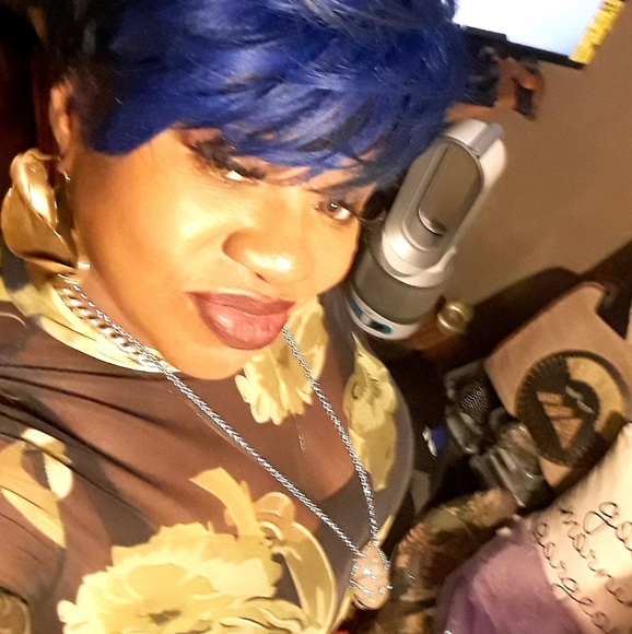 Meet your Posher, Toni - Picture 10 of 10